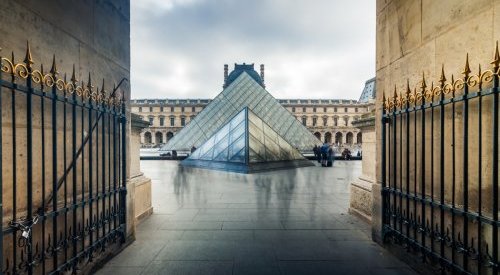 L'Oréal s'associe au Louvre pour une exploration de la beauté dans l'art