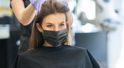 L'efficacité du masque en salon de coiffure démontrée par hasard